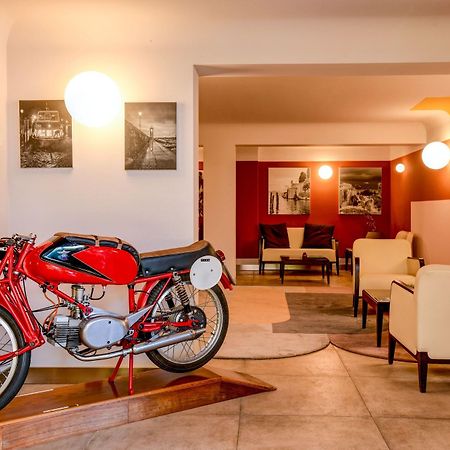 Hotel City Desenzano del Garda Esterno foto