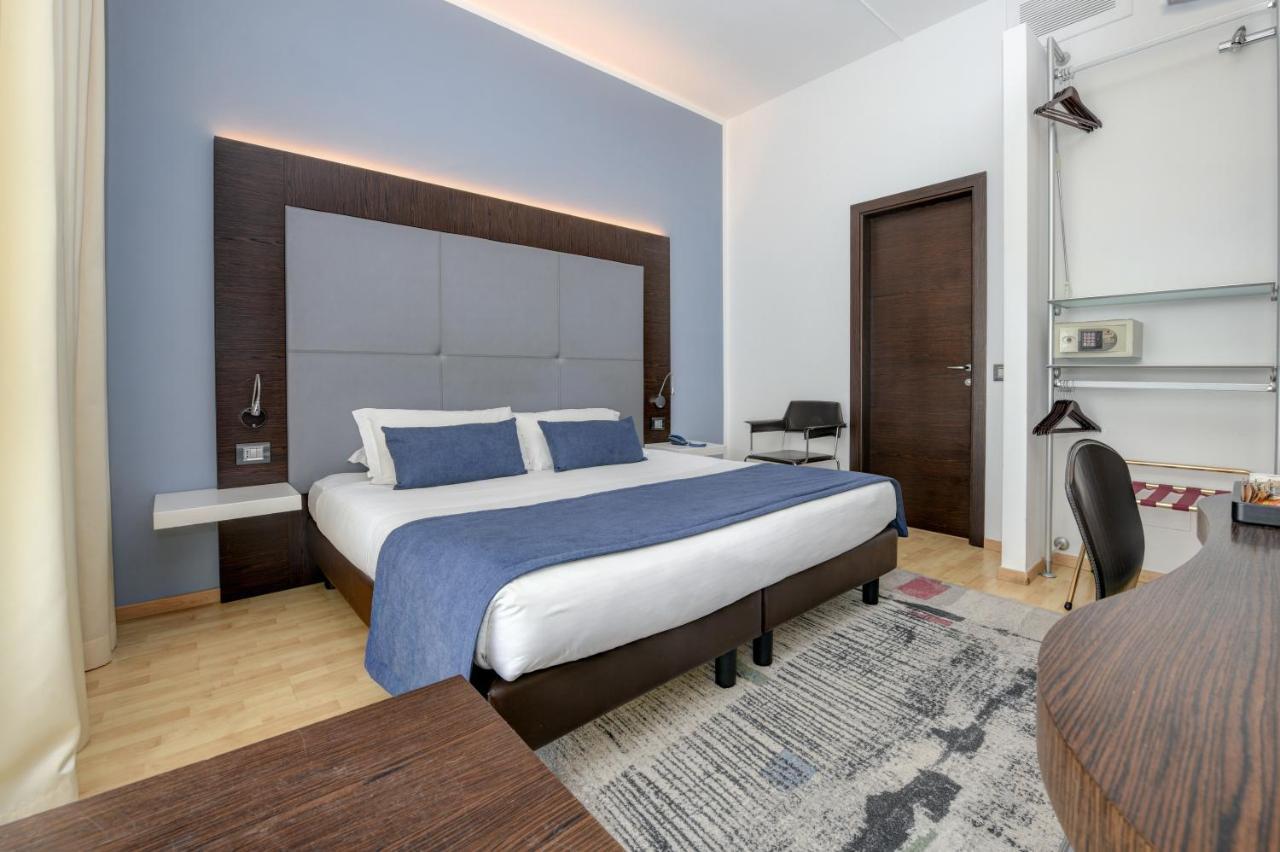 Hotel City Desenzano del Garda Esterno foto