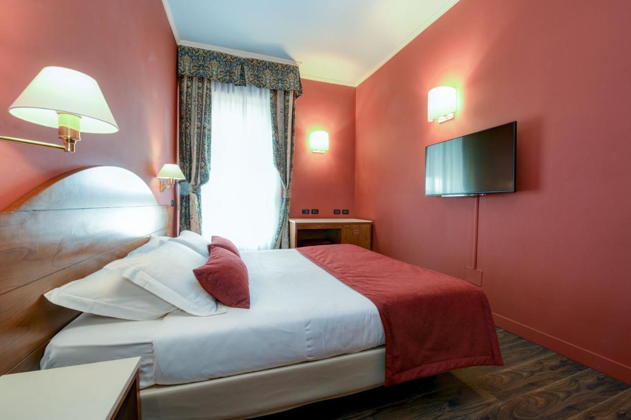 Hotel City Desenzano del Garda Esterno foto
