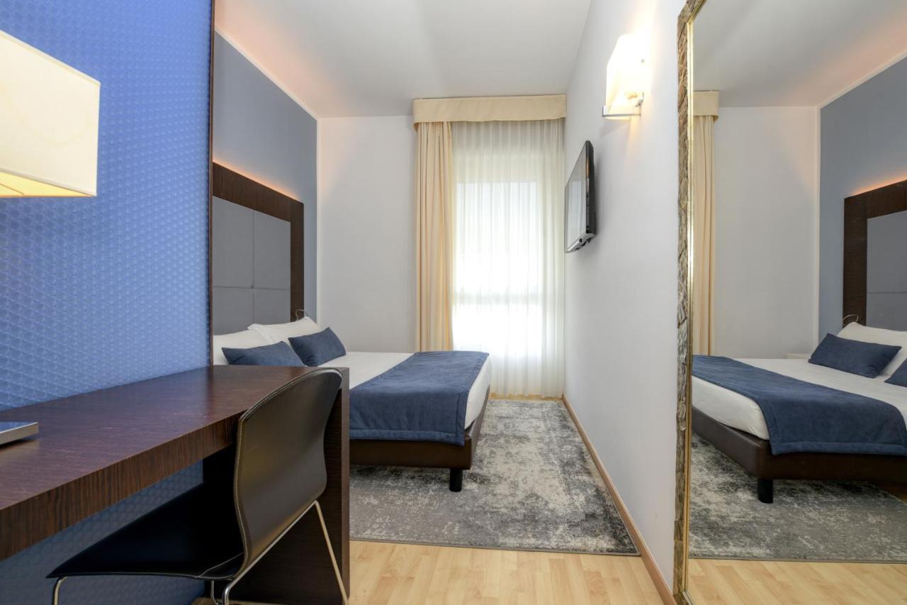 Hotel City Desenzano del Garda Esterno foto