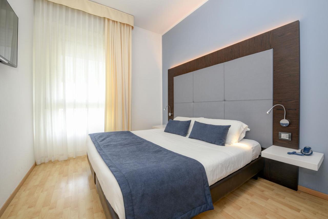 Hotel City Desenzano del Garda Esterno foto