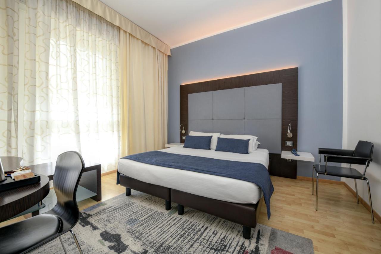 Hotel City Desenzano del Garda Esterno foto