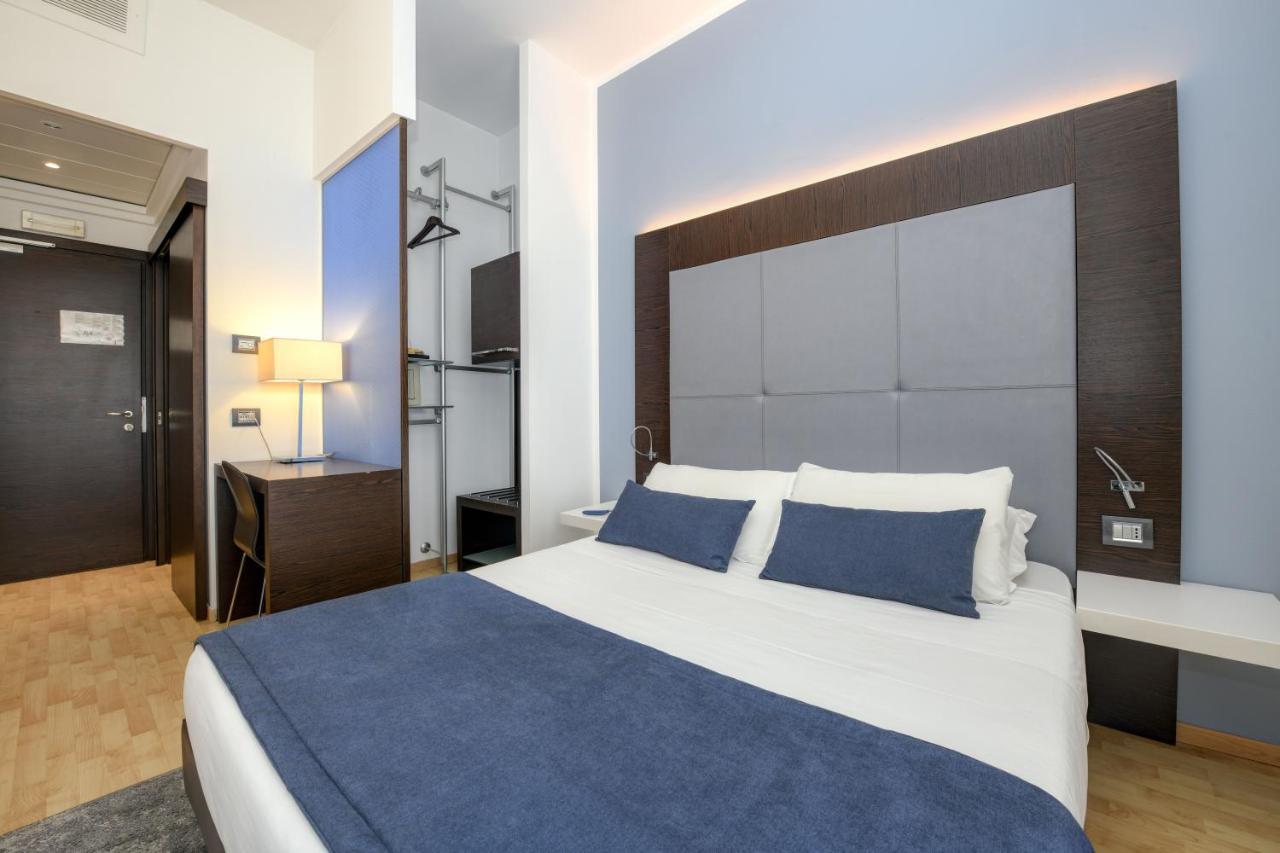 Hotel City Desenzano del Garda Esterno foto