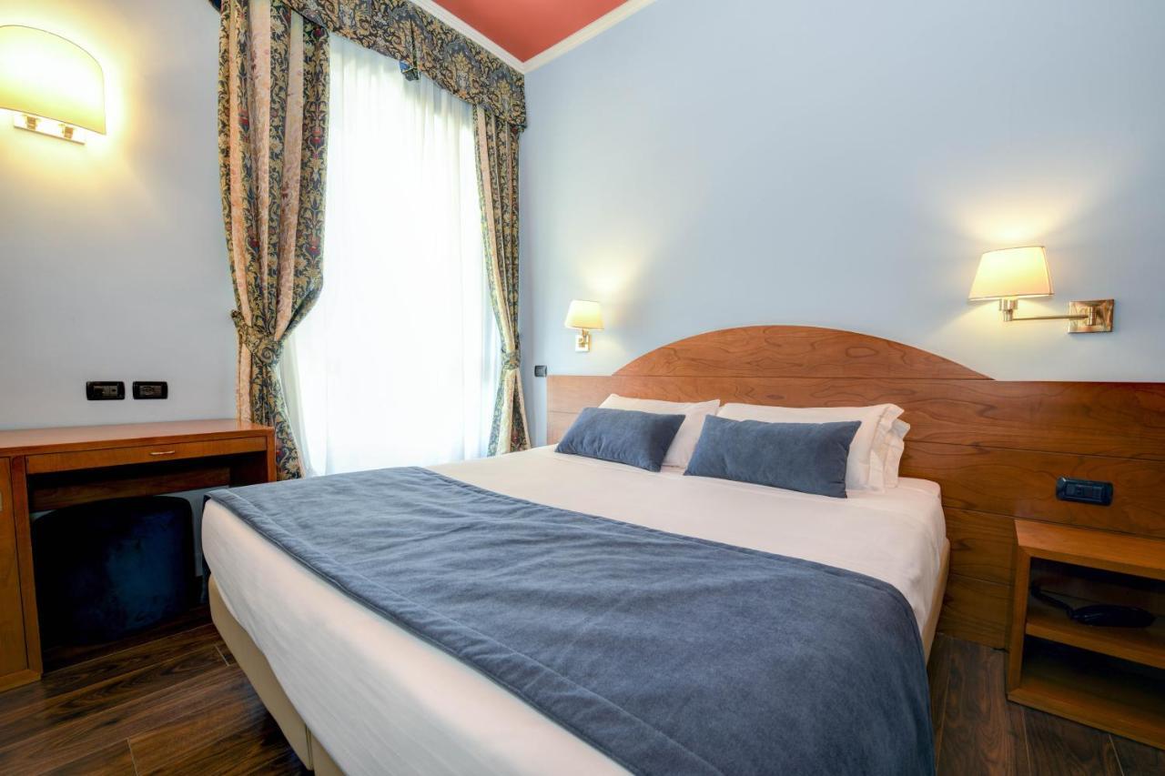 Hotel City Desenzano del Garda Esterno foto