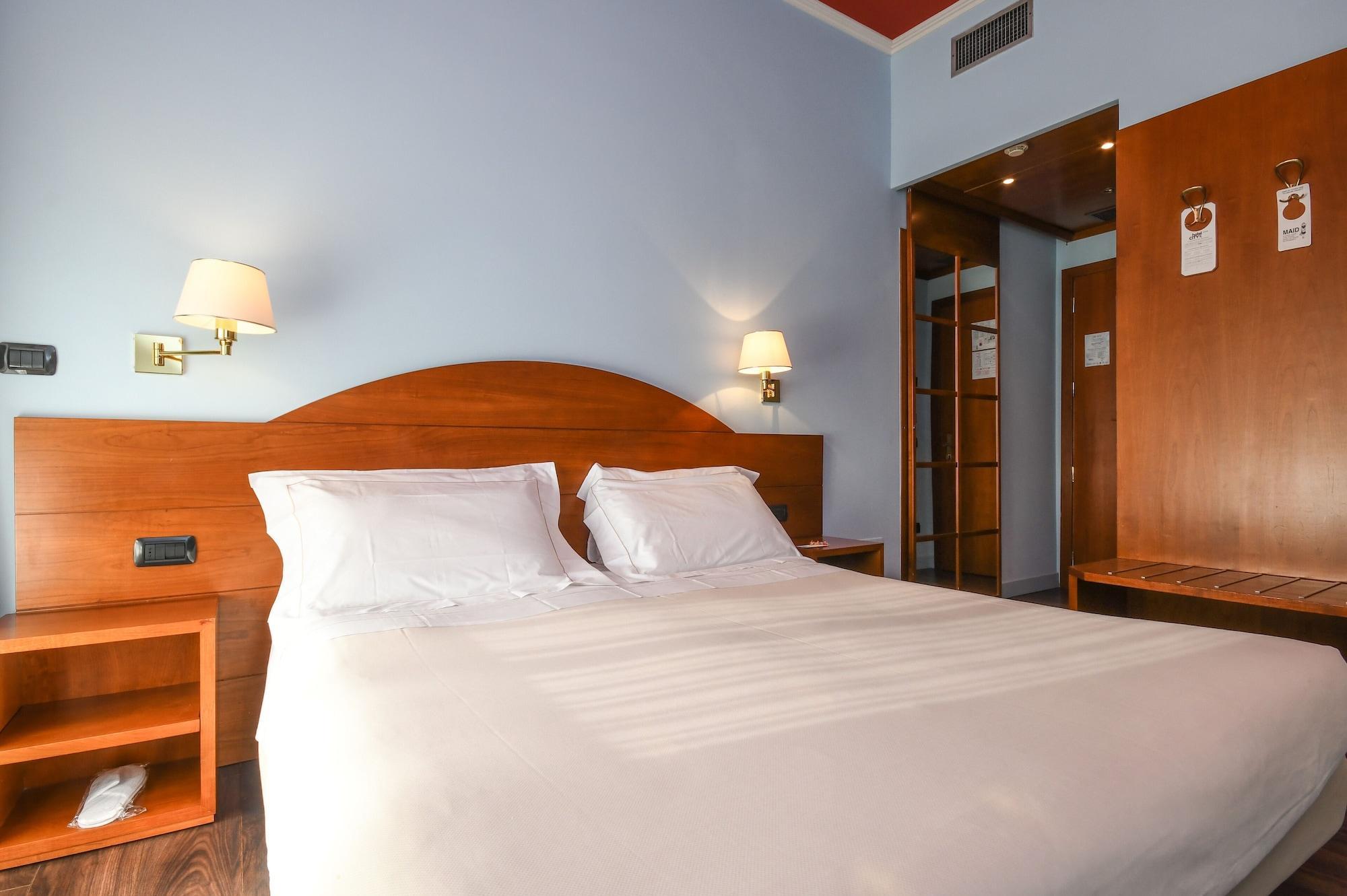 Hotel City Desenzano del Garda Esterno foto