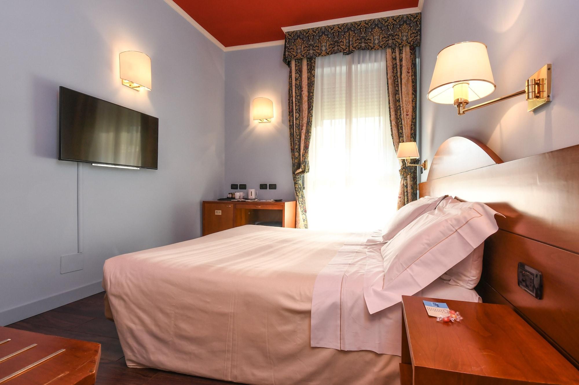 Hotel City Desenzano del Garda Esterno foto