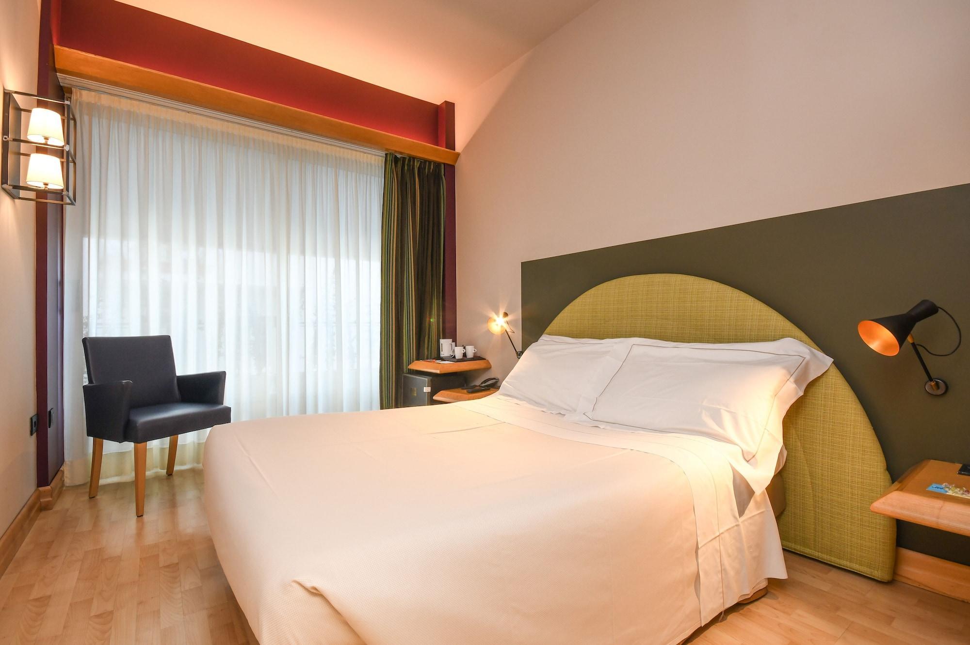 Hotel City Desenzano del Garda Esterno foto