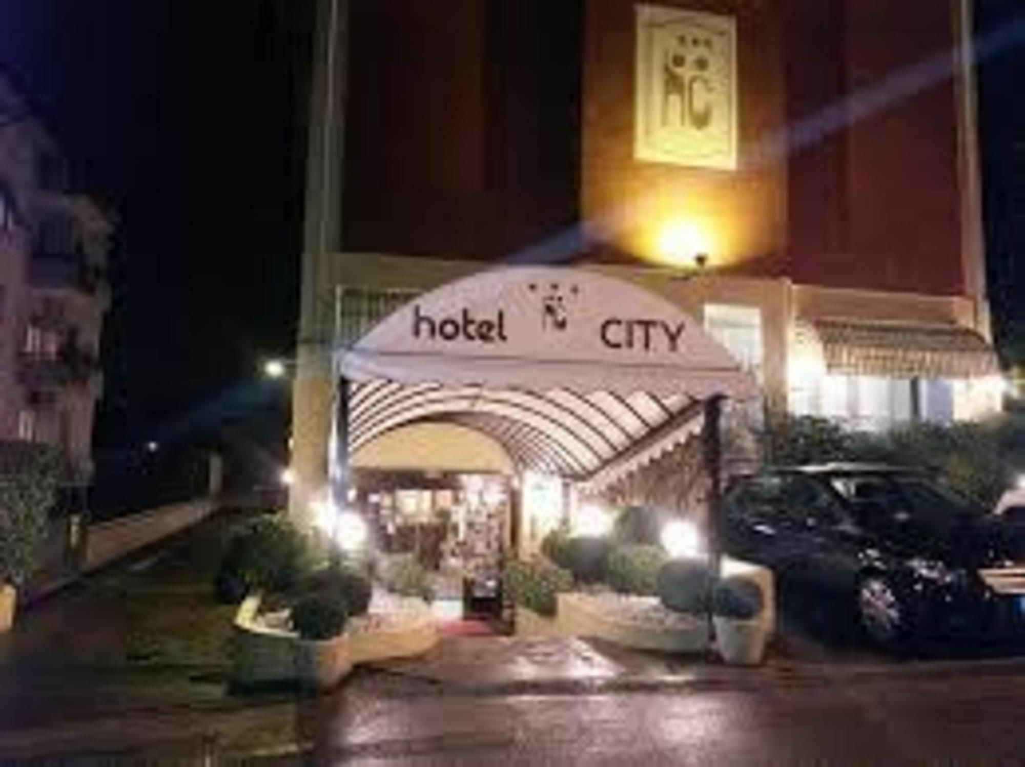 Hotel City Desenzano del Garda Esterno foto