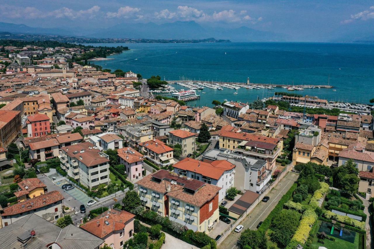 Hotel City Desenzano del Garda Esterno foto